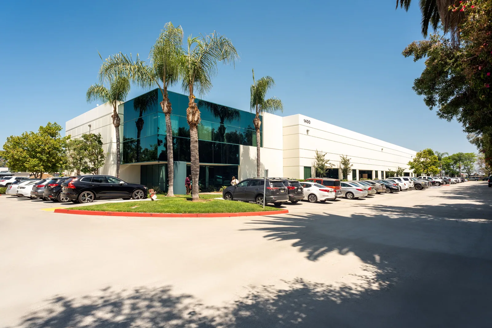 Commercial Roofing in Centerpointe Business Park, Moreno Valley, CA