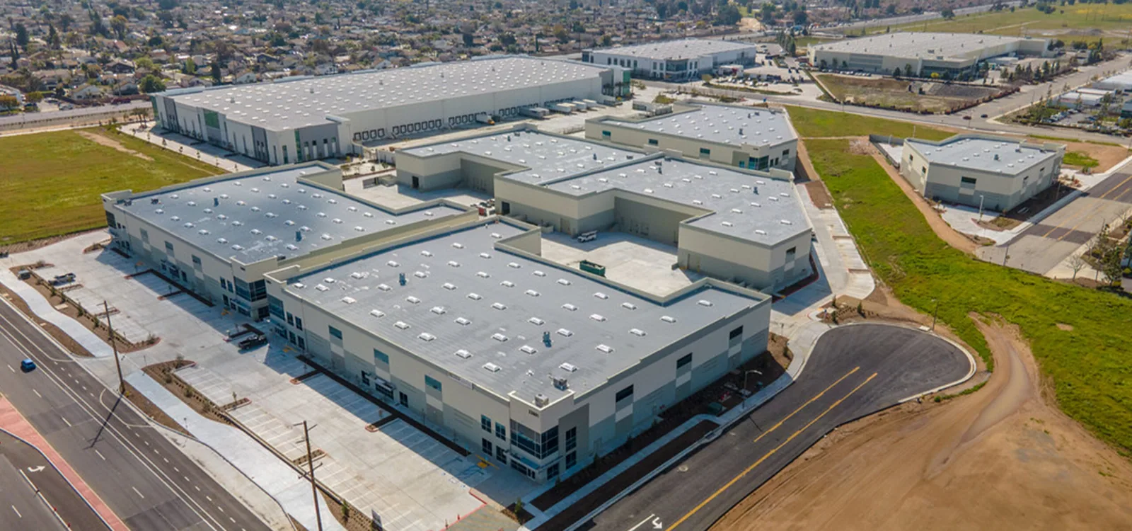 Commercial Roofing in Moreno Valley Industrial Area, Moreno Valley, CA